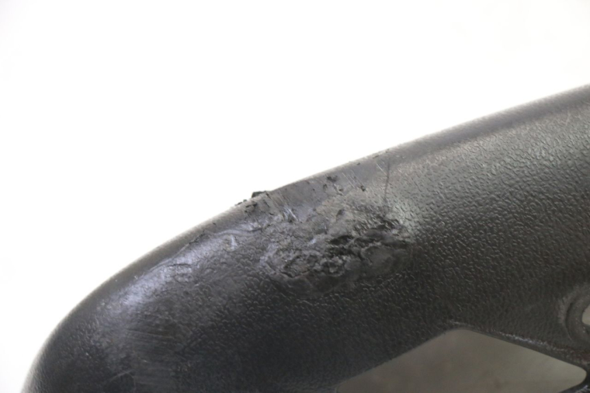 photo de TAPA BASTIDOR DERECHA HONDA ST PAN EUROPEAN 1300 (2002 - 2013) - Detalle de la pieza