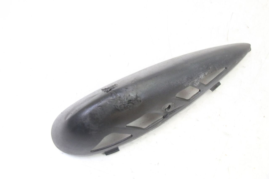 photo de TAPA BASTIDOR DERECHA HONDA ST PAN EUROPEAN 1300 (2002 - 2013) - Primer plano técnico