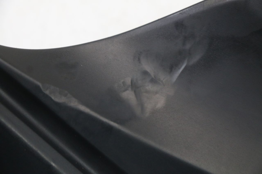 photo de TAPA BASTIDOR DERECHA SUZUKI GSR 750 (2011 - 2017) - Zoom estado de uso