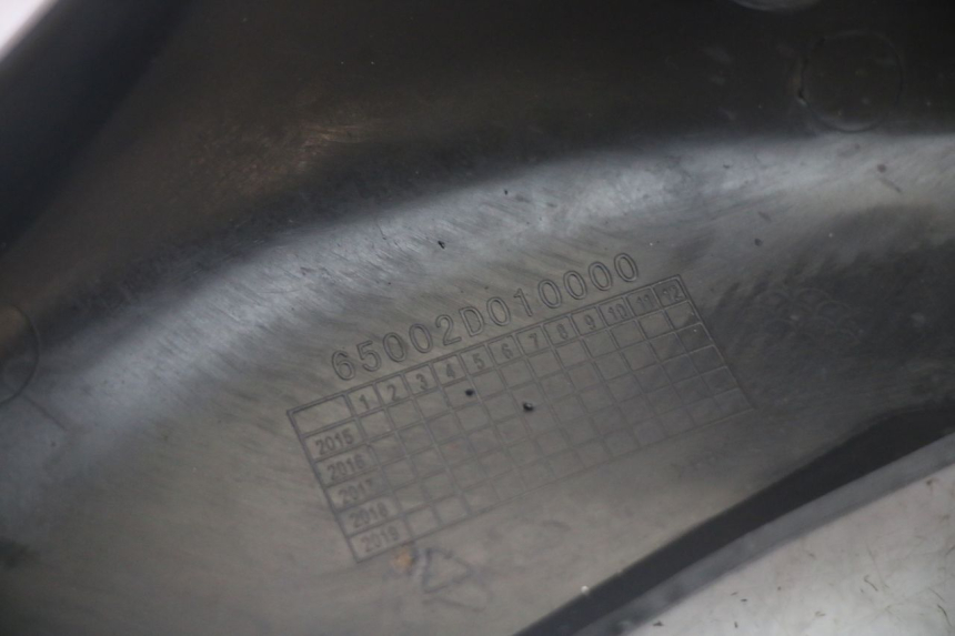 photo de TAPA BASTIDOR DERECHA KSR TR SM 50 (2015 - 2018) - Primer plano técnico