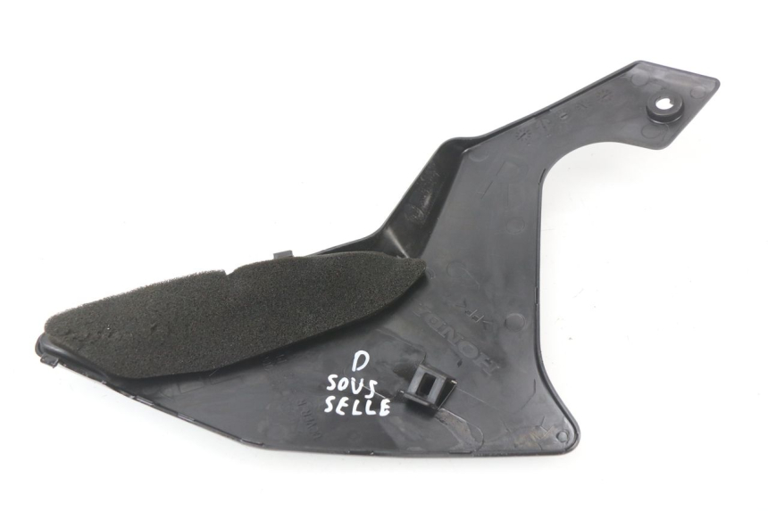 photo de TAPA BASTIDOR DERECHA HONDA VFR F 1200 (2010 - 2015) - Zoom estado de uso