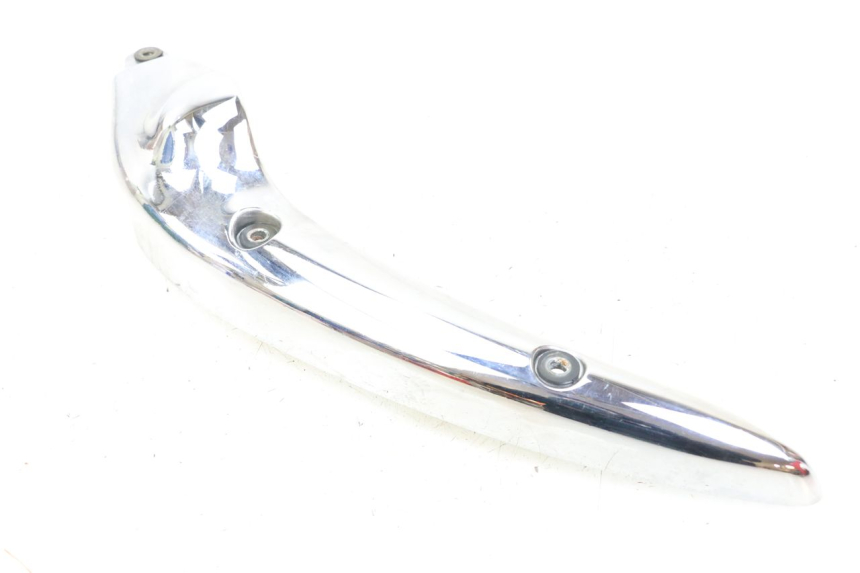 photo de Cubierta lateral del chasis derecho SUZUKI VL INTRUDER 125 (2004 - 2007) - Primer plano técnico