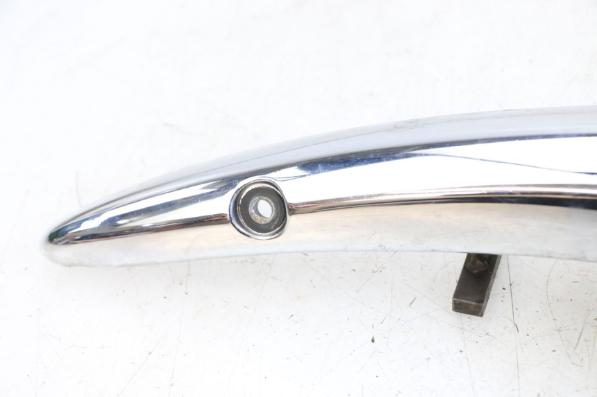 photo de Cubierta lateral del chasis derecho SUZUKI VL INTRUDER 125 (2004 - 2007) - Detalles de los puntos de fijación