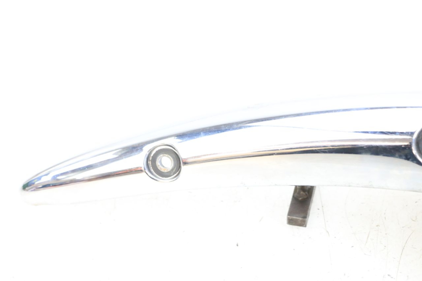 photo de Cubierta lateral del chasis derecho SUZUKI VL INTRUDER 125 (2004 - 2007) - Recambio usado revisado