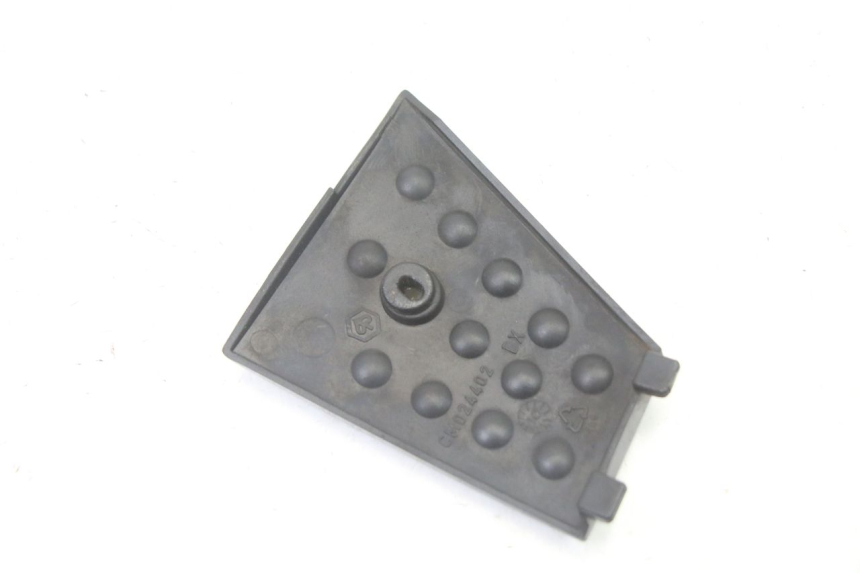 photo de TAPA BASTIDOR DERECHA PIAGGIO XEVO - X EVO 125 (2007 - 2017) - Zoom estado de uso