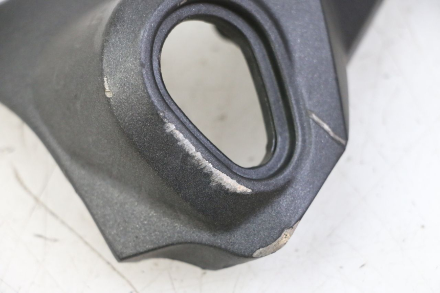 photo de TAPA BASTIDOR DERECHA YAMAHA FZ6 FAZER S2 600 (2007 - 2011) - Detalle de la pieza