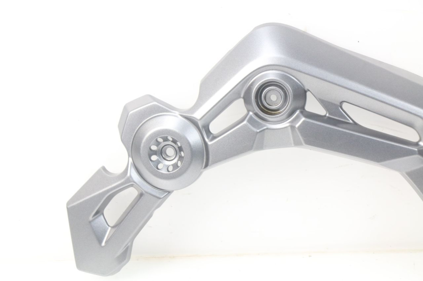 photo de TAPA BASTIDOR DERECHA KAWASAKI Z Z900 900 (2017 - 2019) - Vista general del producto