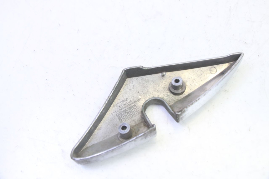 photo de TAPA BASTIDOR IZQUIERDA HYOSUNG GV AQUILA 125 (2000 - 2009) - Otra perspectiva