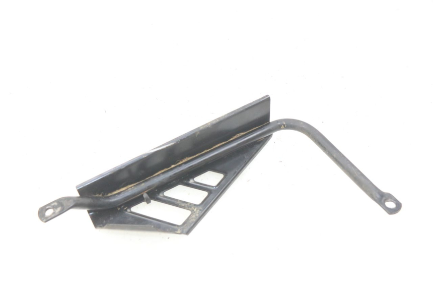 photo de TAPA CHASIS LATERAL IZQUIERDO YAMAHA BLASTER 200 (2003 - 2007) - Detalle de la pieza