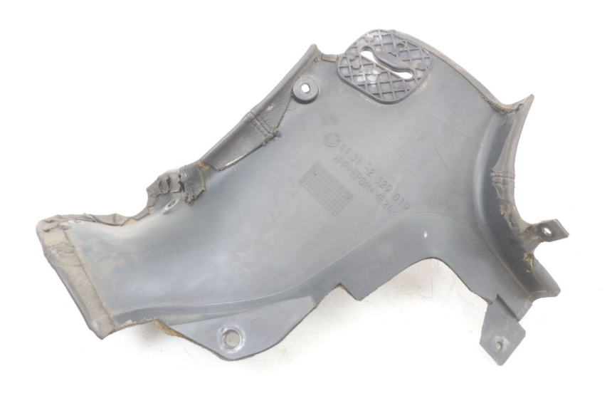 photo de TAPA BASTIDOR IZQUIERDA BMW C1 125 (2000 - 2003) - Primer plano técnico