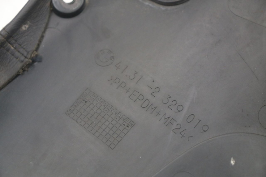 photo de TAPA BASTIDOR IZQUIERDA BMW C1 125 (2000 - 2003) - Detalles de los puntos de fijación