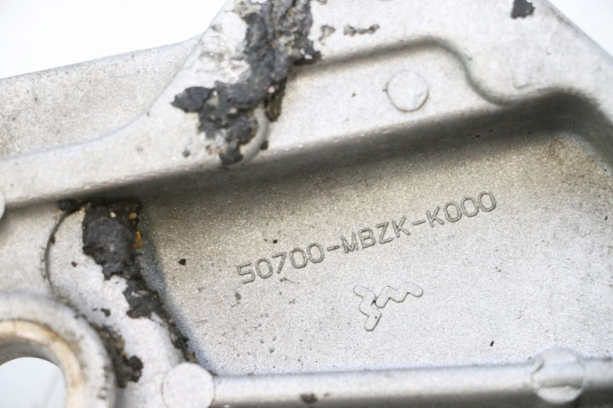 photo de TAPA BASTIDOR IZQUIERDA HONDA CB F HORNET 600 (2005 - 2006) - Detalle de la pieza