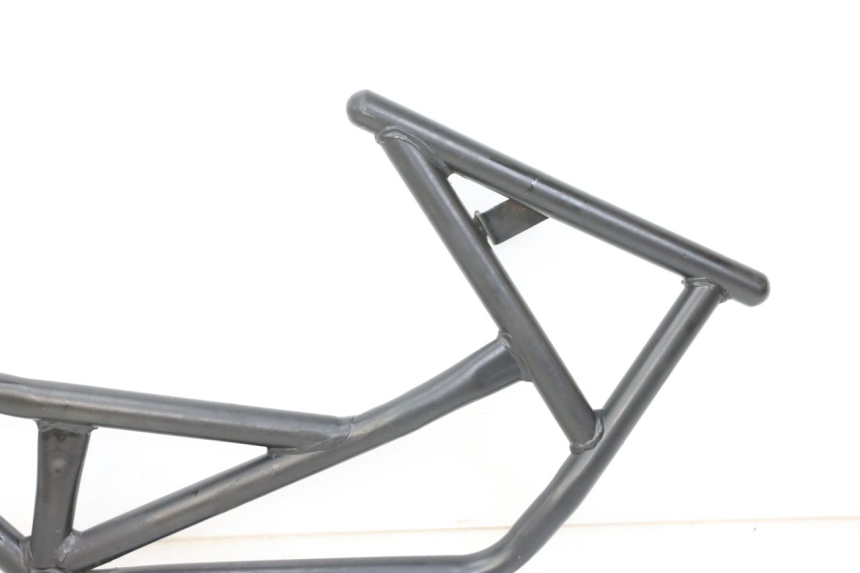 photo de TAPA BASTIDOR IZQUIERDA EBROH BRAVO GLE 1 (2020 - 2024) - Primer plano técnico