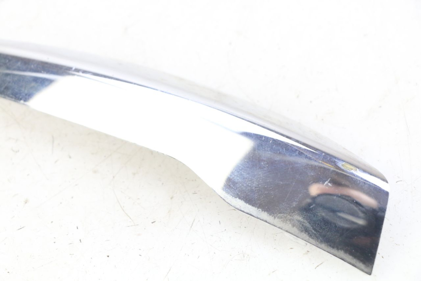 photo de TAPA CHASIS LATERAL IZQUIERDO PIAGGIO LIBERTY IGET S 125 (2016 - 2020) - Detalle de la pieza