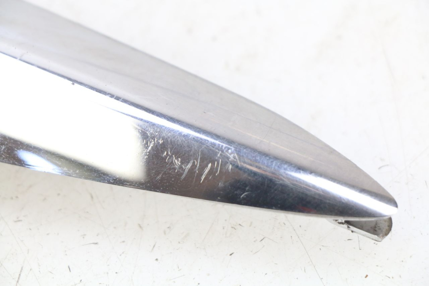 photo de TAPA CHASIS LATERAL IZQUIERDO PIAGGIO LIBERTY IGET S 125 (2016 - 2020) - Otra perspectiva