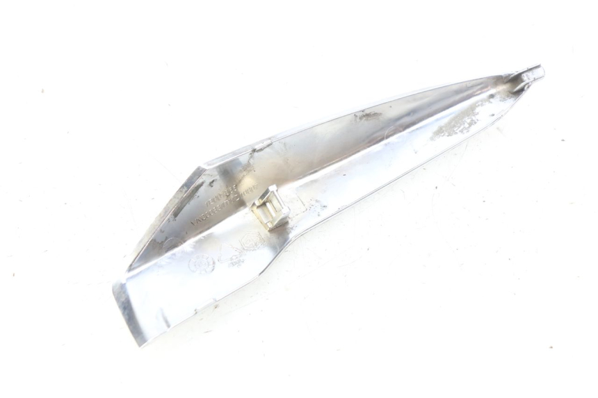 photo de TAPA CHASIS LATERAL IZQUIERDO PIAGGIO LIBERTY IGET S 125 (2016 - 2020) - Primer plano técnico