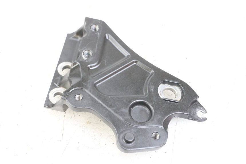 photo de TAPA CHASIS LATERAL IZQUIERDO YAMAHA MT-07 MT07 ABS 700 (2014 - 2017) - Primer plano técnico