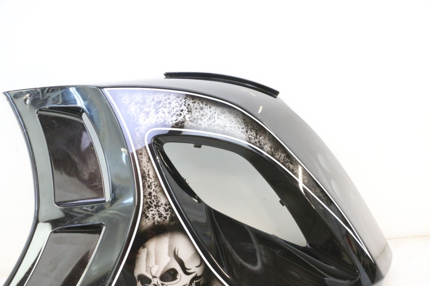 photo de TAPA BASTIDOR IZQUIERDA CAN-AM SPYDER RS 1000 (2008 - 2012) - Detalles de los puntos de fijación