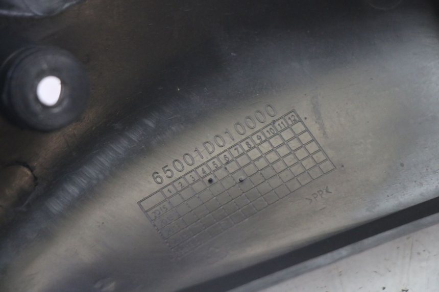 photo de TAPA BASTIDOR IZQUIERDA KSR TR SM 50 (2015 - 2018) - Primer plano técnico