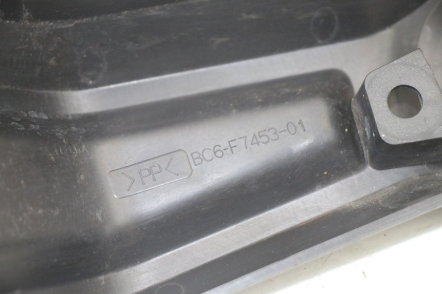photo de TAPA BASTIDOR IZQUIERDA YAMAHA TRACER 7 700 (2020 - 2024) - Primer plano técnico