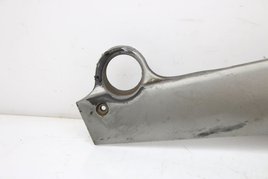 photo de TAPA CHASIS LATERAL IZQUIERDO KEEWAY TX 50 (2008 - 2015) - Detalle de la pieza