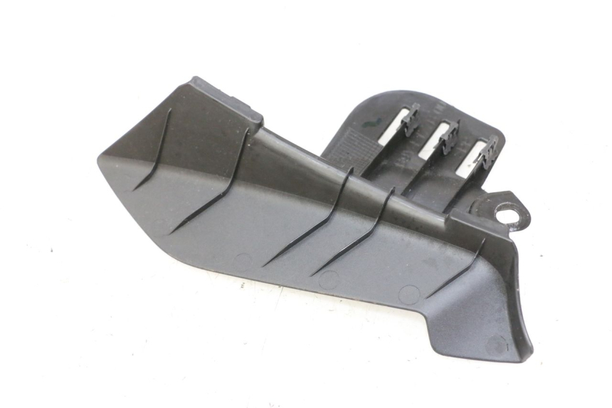 photo de TAPA BASTIDOR IZQUIERDA YAMAHA XMAX X-MAX 125 (2021 - 2025) - Zoom estado de uso