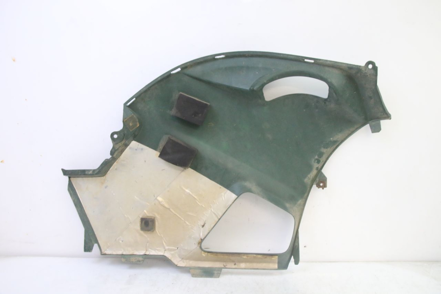 photo de TAPA BASTIDOR IZQUIERDA YAMAHA YFM GRIZZLY 550 (2008 - 2015) - Primer plano técnico