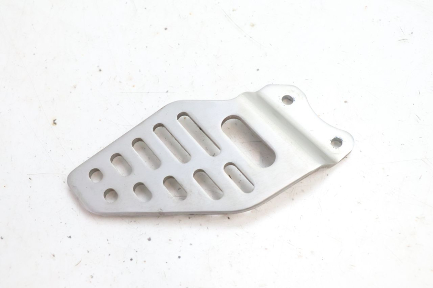 photo de TAPA BASTIDOR IZQUIERDA YAMAHA YZF R6 600 (2008 - 2009) - Detalle de la pieza