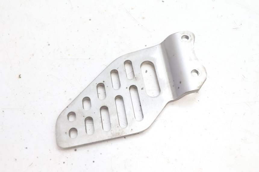 photo de TAPA BASTIDOR IZQUIERDA YAMAHA YZF R6 600 (2008 - 2009) - Zoom estado de uso