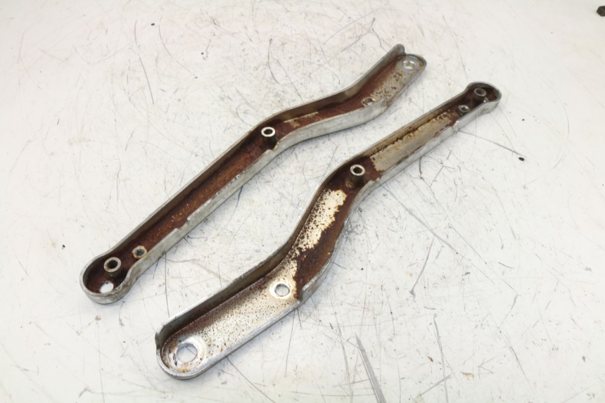 photo de CUBIERTA LATERAL DEL CHASIS HONDA CA REBEL 125 (1995 - 2001) - Detalle de la pieza