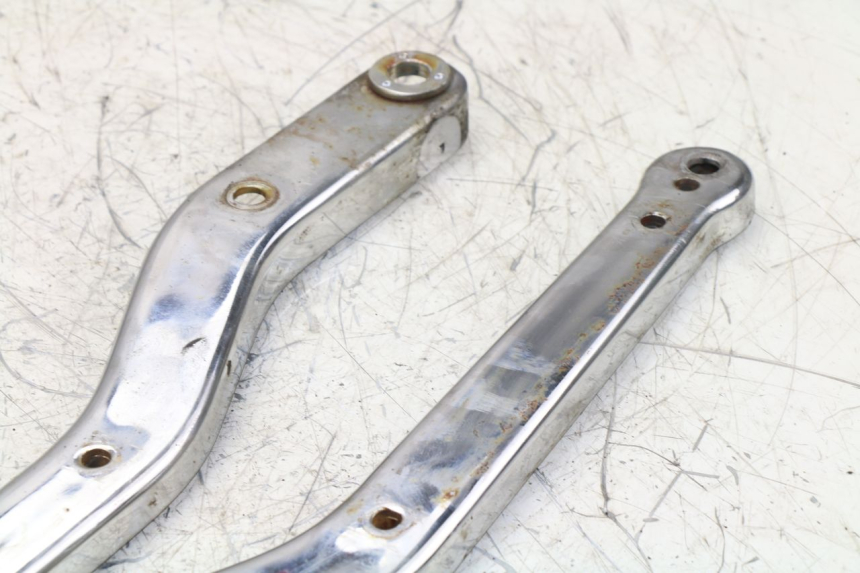 photo de CUBIERTA LATERAL DEL CHASIS HONDA CA REBEL 125 (1995 - 2001) - Otra perspectiva