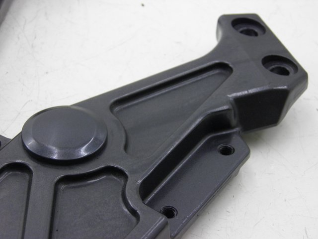 photo de TAPA BASTIDOR KAWASAKI ZEPHYR 550 (1991 - 1998) - Primer plano técnico