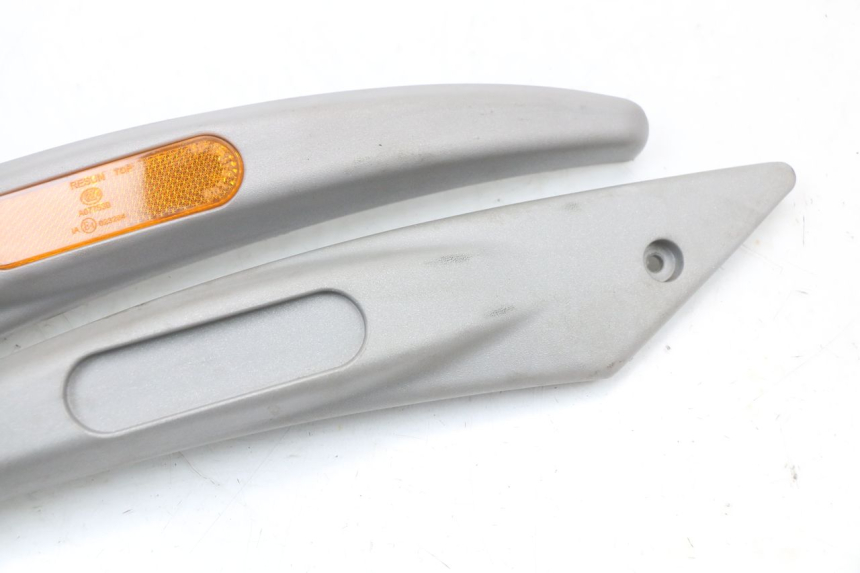 photo de TAPA BASTIDOR PIAGGIO LIBERTY 4T 50 (2004 - 2008) - Zoom estado de uso