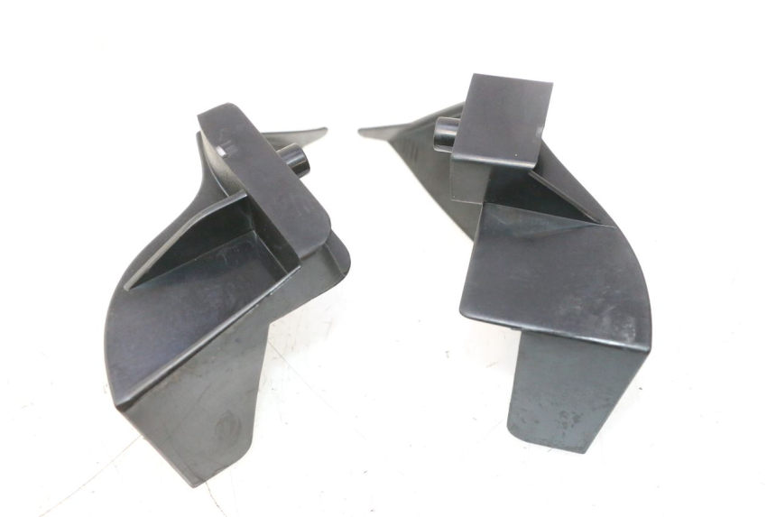 photo de TAPA BASTIDOR PIAGGIO LIBERTY IGET 4T 50 (2021 - 2025) - Detalle de la pieza