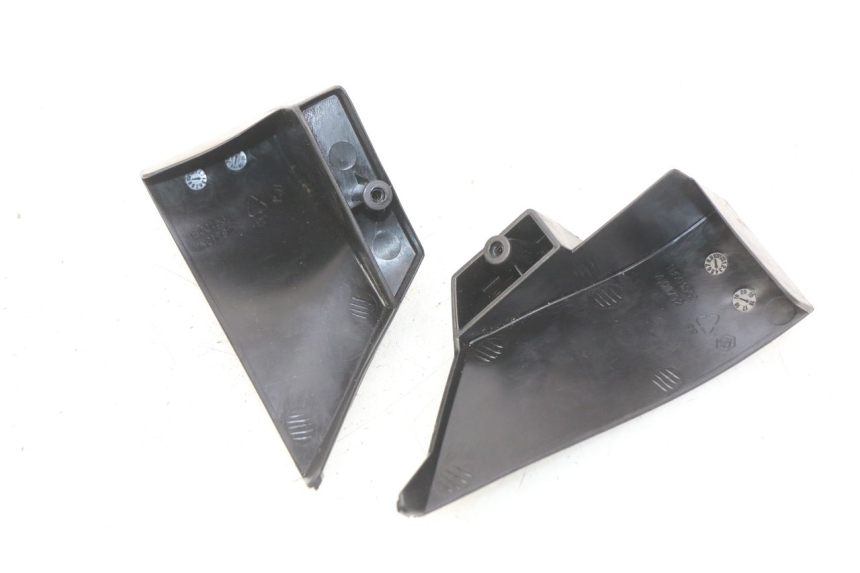 photo de CUBIERTA LATERAL DEL CHASIS PIAGGIO LIBERTY IGET S 125 (2016 - 2020) - Zoom estado de uso