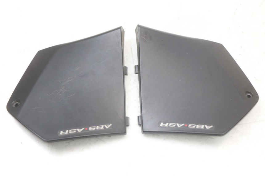 photo de TAPA BASTIDOR PIAGGIO MP3 HPE 350 (2018 - 2020) - Detalle de la pieza