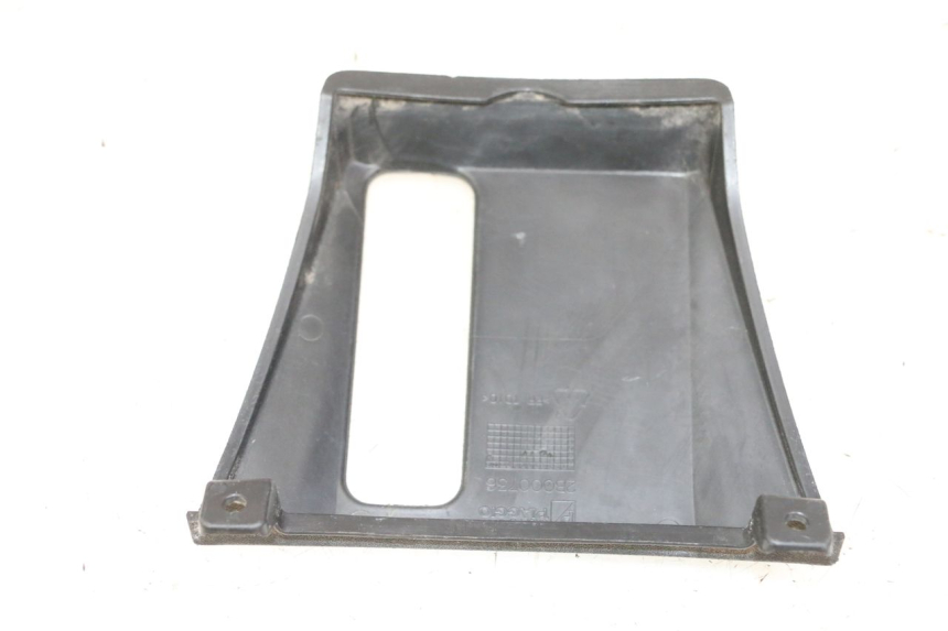 photo de TAPA BASTIDOR PIAGGIO MP3 500 (2014 - 2017) - Detalle de la pieza