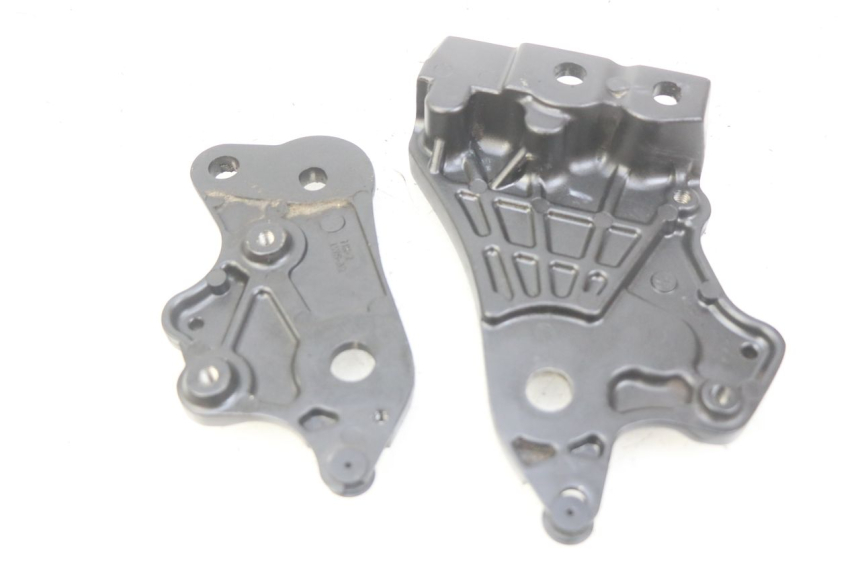 photo de CUBIERTA LATERAL DEL CHASIS YAMAHA MT-07 MT07 700 (2018 - 2020) - Detalle de la pieza