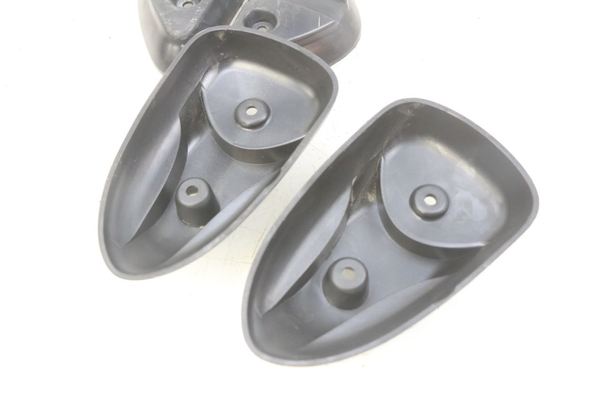 photo de CUBIERTA LATERAL DEL CHASIS MBK STUNT NAKED 50 (2004 - 2018) - Primer plano técnico