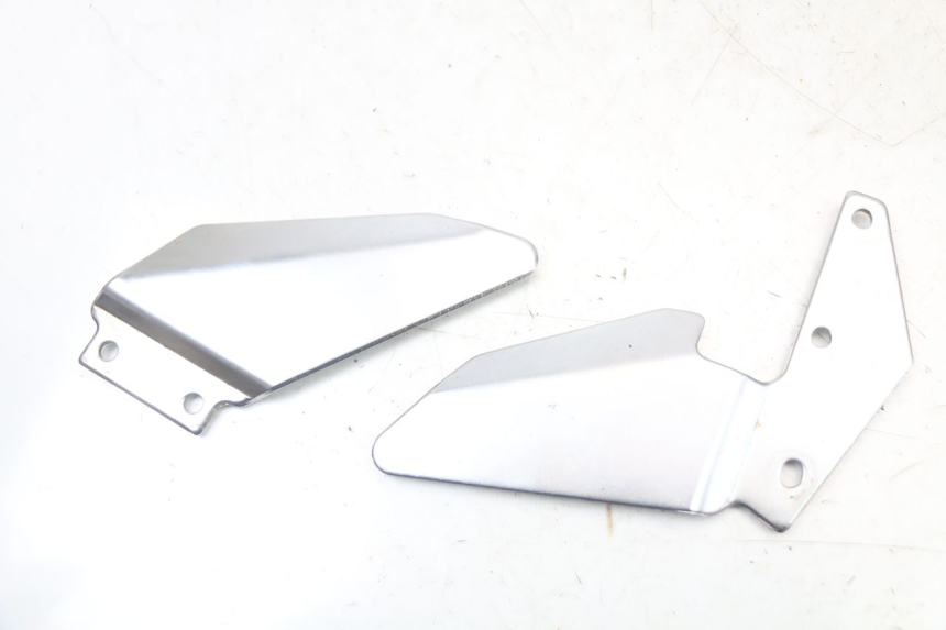 photo de TAPA BASTIDOR SUZUKI GS F 500 (2004 - 2007) - Vista principal