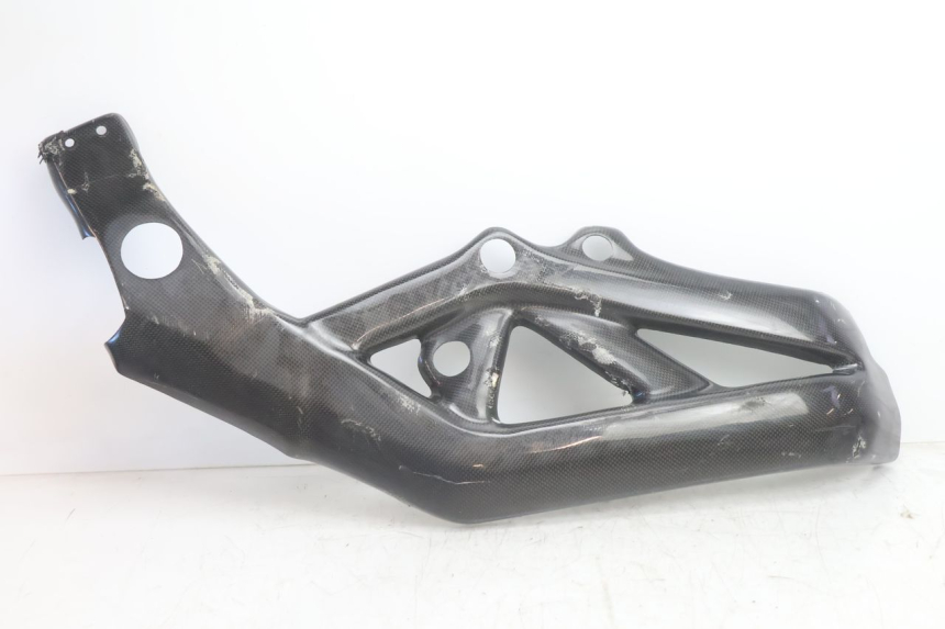 photo de TAPA BASTIDOR SUZUKI SV S 650 (2003 - 2009) - Detalles de los puntos de fijación