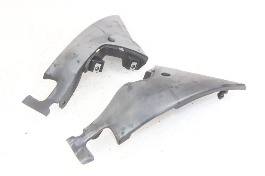 photo de CUBIERTA LATERAL DEL CHASIS DAELIM VJ ROADWIN FI 125 (2008 - 2017) - Zoom estado de uso