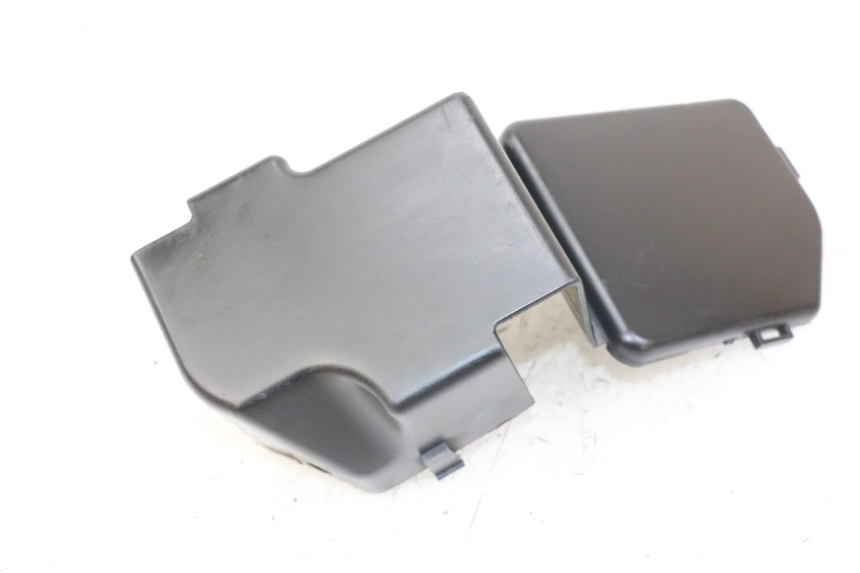 photo de TAPA BASTIDOR YAMAHA FZS FAZER 600 (2001 - 2003) - Zoom estado de uso