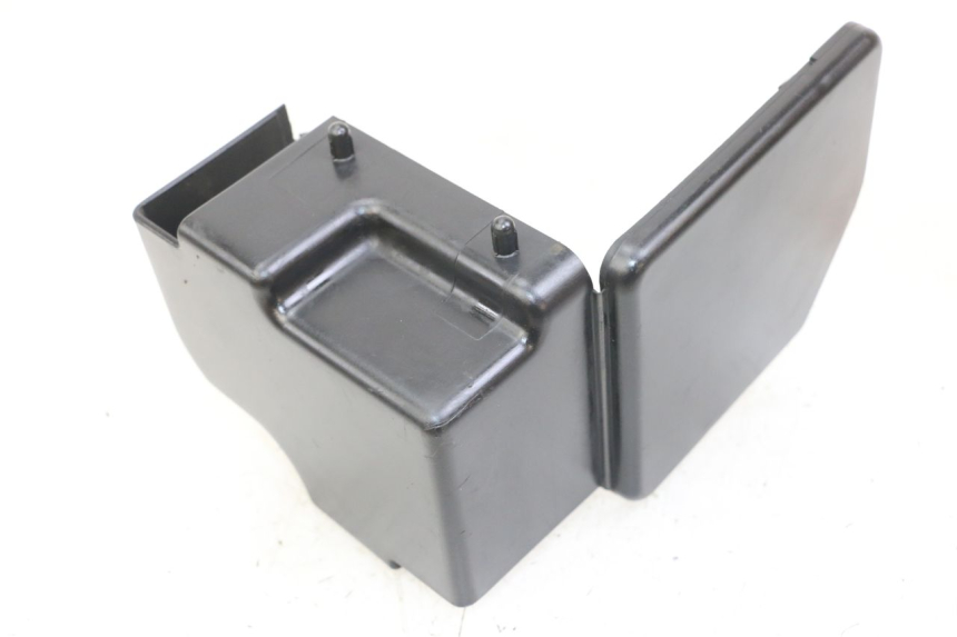 photo de TAPA BASTIDOR YAMAHA FZS FAZER 600 (2001 - 2003) - Otra perspectiva