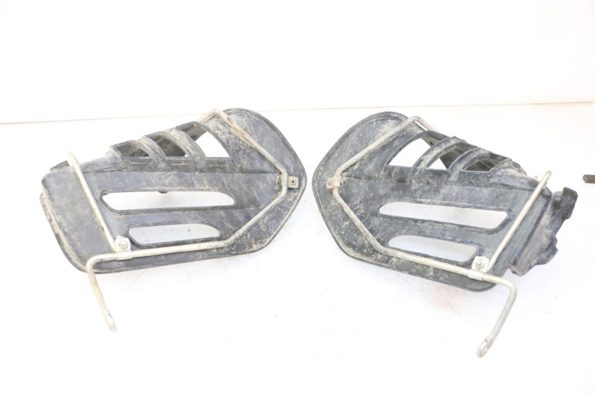 photo de TAPA BASTIDOR YAMAHA YFM R RAPTOR 250 (2008 - 2014) - Primer plano técnico