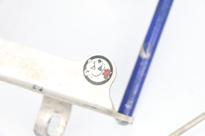 photo de TAPA BASTIDOR YAMAHA YZF YZ-F 450 (2006 - 2009) - Primer plano técnico