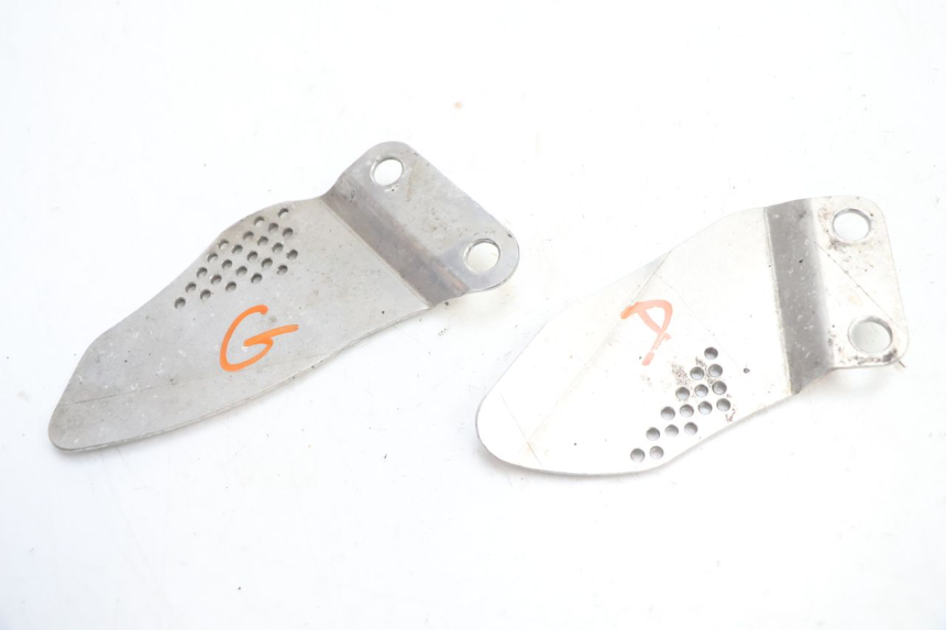 photo de CUBIERTA LATERAL DEL CHASIS KAWASAKI ZX-6R ZX6R 600 (2000 - 2002) - Primer plano técnico