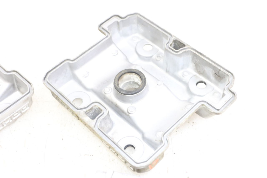 photo de Tapa de válvulas HYOSUNG GV AQUILA 125 (2000 - 2009) - Estado de la superficie y material