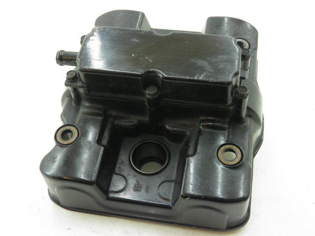 photo de TAPA CULATA TRASERO HONDA VFR 750 (1990 - 1993) - Detalle de la pieza