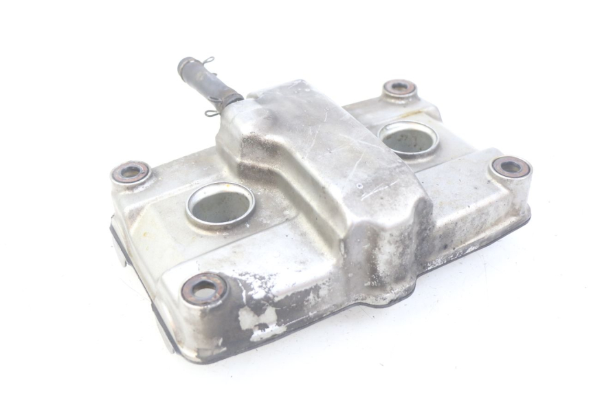 photo de TAPA DE VáLVULAS HONDA CBF 500 (2004 - 2007) - Primer plano técnico